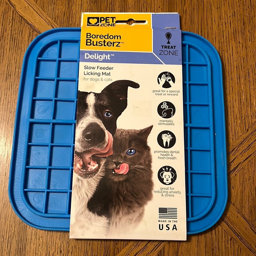 Pet Zone Boredom Busterz Delight Slow Feeder Licking Mat